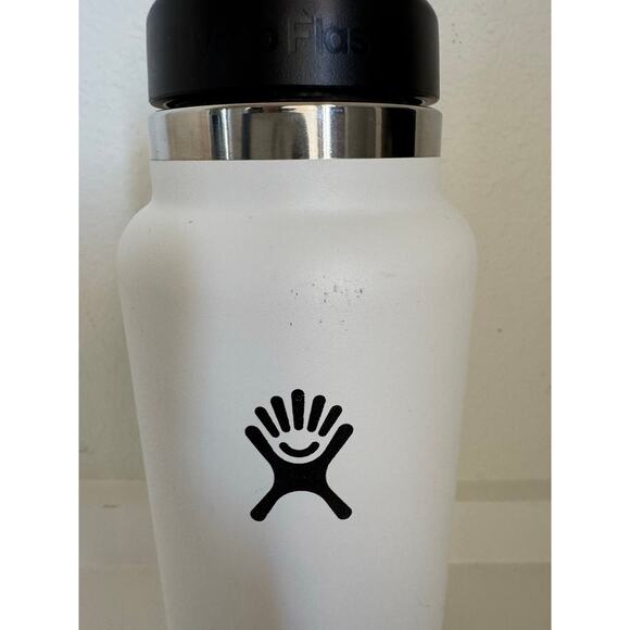 HydroFlask 32oz Temp Shield Water Bottle Flex Cap Great Condition White Tumbler - Picture 6 of 8